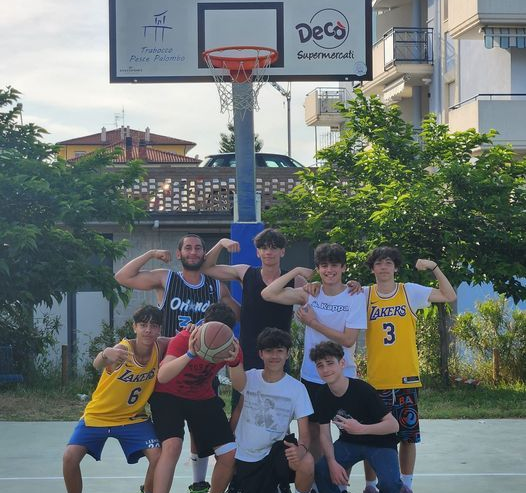 Mezzo campo basket Fossacesia parco libertà